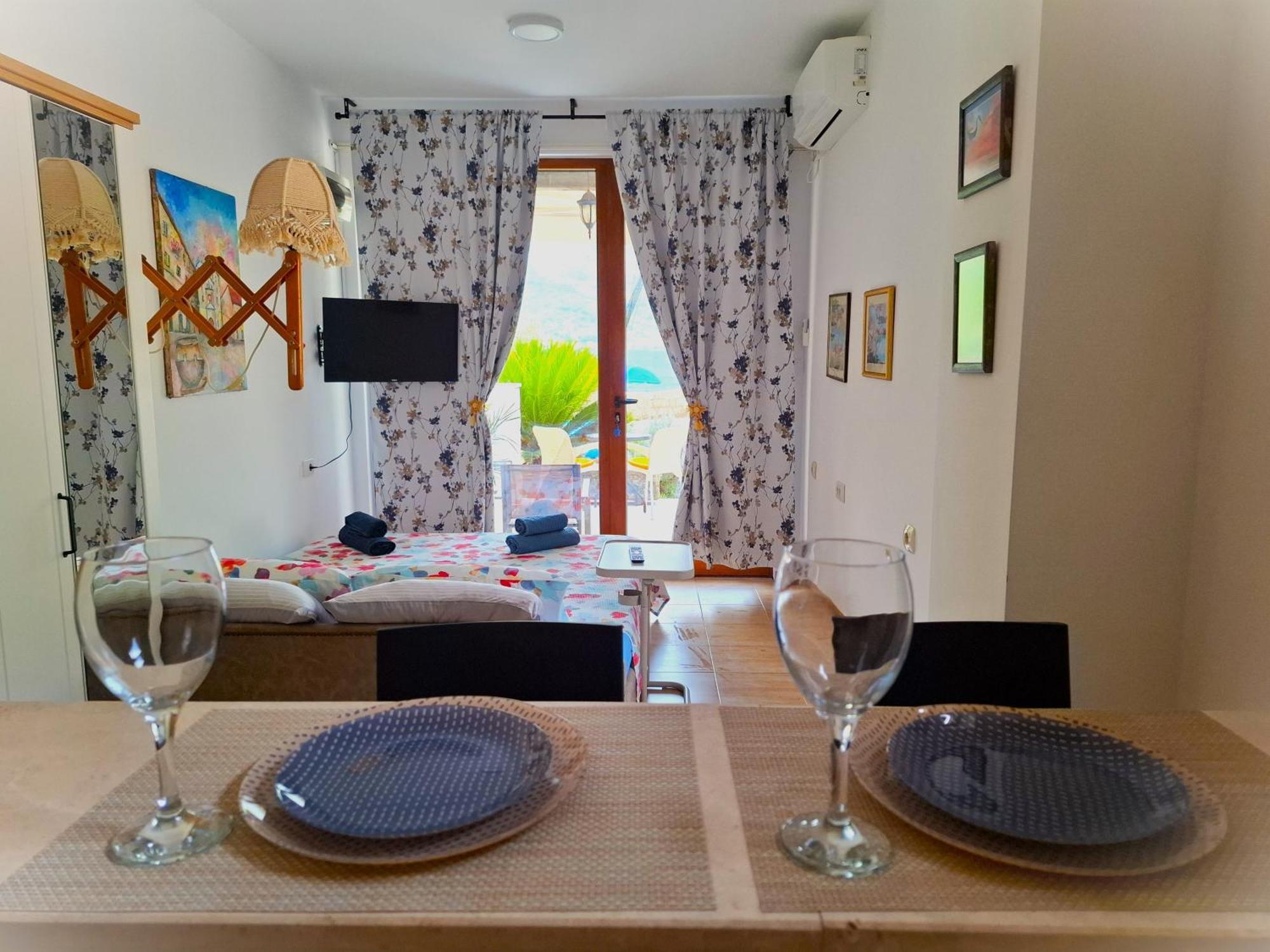 Kadena Apartments Котор Екстериор снимка